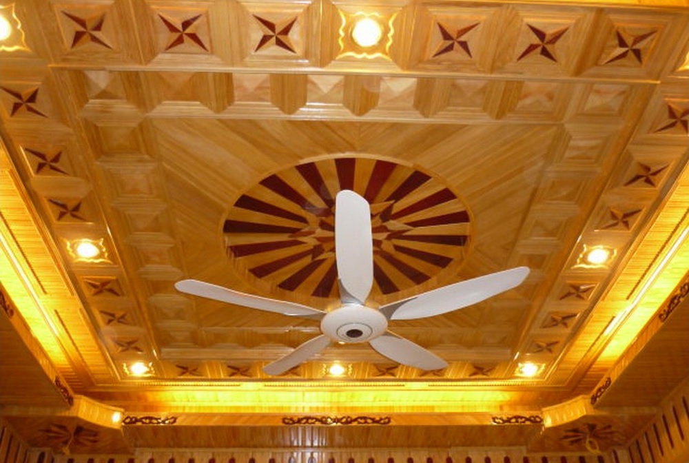 Mẫu trần gỗ xoan 2