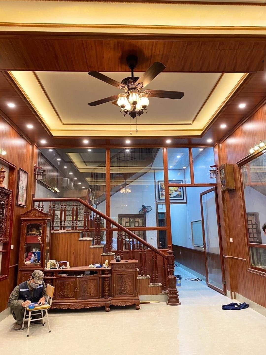 Trần nhựa nano Hòa Bình giá rẻ 