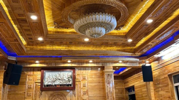 Mẫu trần gỗ Xoan thi công tại Hải Dương