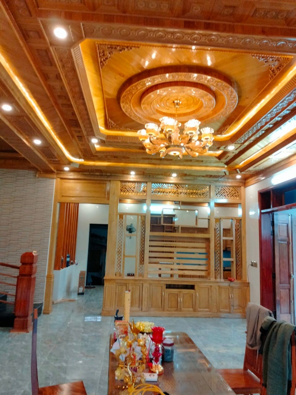 Công trình trần gỗ Pơ mu nhà anh Duy Phủ Lý Hà Nam 