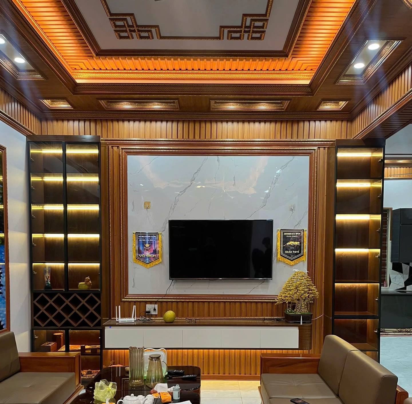 trần nhựa nano kết hợp ốp vách tivi tại Bắc Ninh 