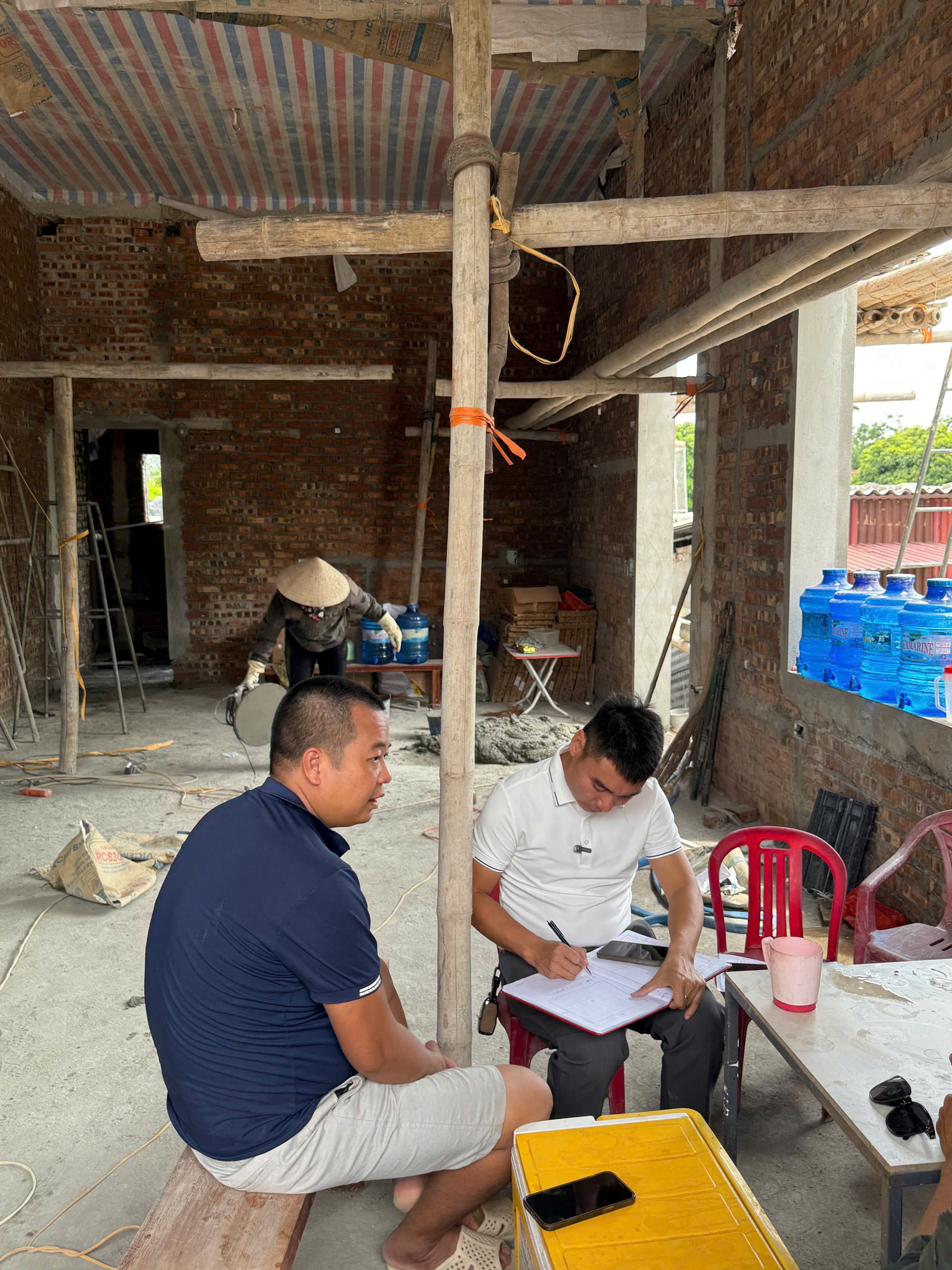 Khảo sát tư vấn thi công trần gỗ tại Hải Dương 